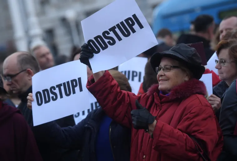 Stotine Zagrepčana skupile se na prosvjedu protiv Bandića: 'Zagreb je spreman! Odstupi!'