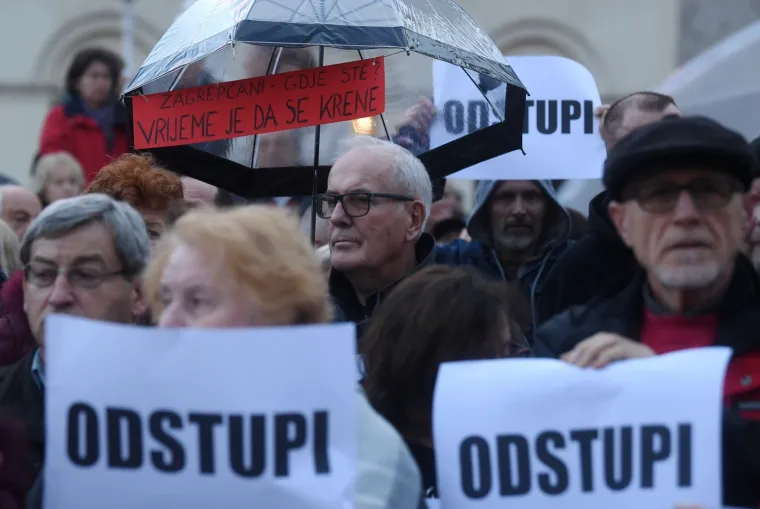 Stotine Zagrepčana skupile se na prosvjedu protiv Bandića: 'Zagreb je spreman! Odstupi!'