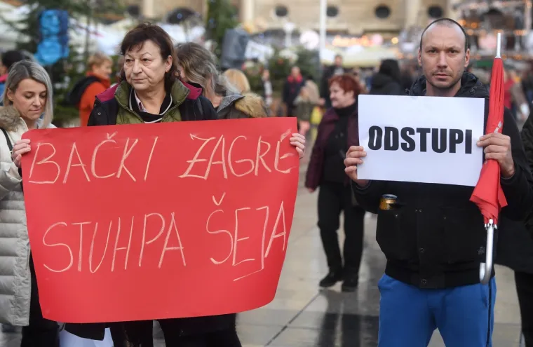 Stotine Zagrepčana skupile se na prosvjedu protiv Bandića: 'Zagreb je spreman! Odstupi!'