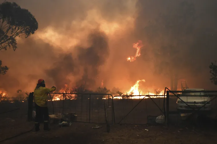 Svijet u 2019: Godina ljudi na ulicama - bijes, požari, poplave, Brexit, opoziv Trumpa ...