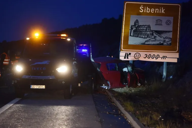 Te&scaron;ka nesreća na autocesti kod &Scaron;ibenika: Jedna osoba poginula