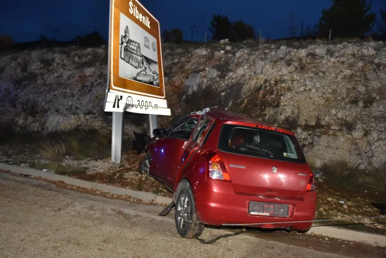 Te&scaron;ka nesreća na autocesti kod &Scaron;ibenika: Jedna osoba poginula