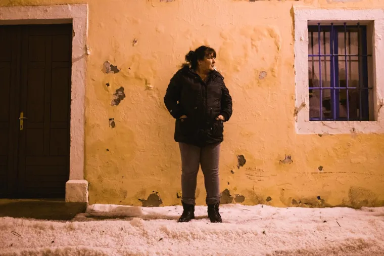 TUČA ZATRPALA PAKO&Scaron;TANE: Sve se zabijelilo, automobili zapeli u ledenim lopticama