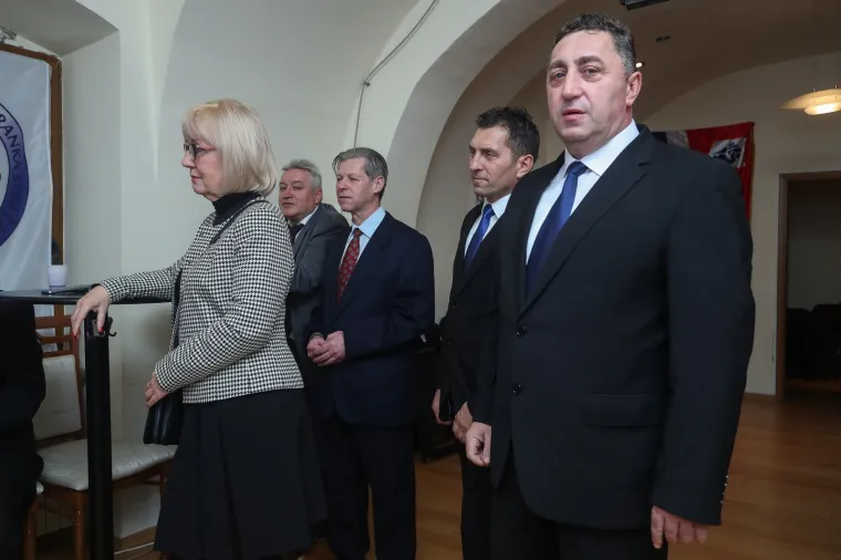 Totalni autsajder: Nedjeljko Babić ostao ispod jedan posto