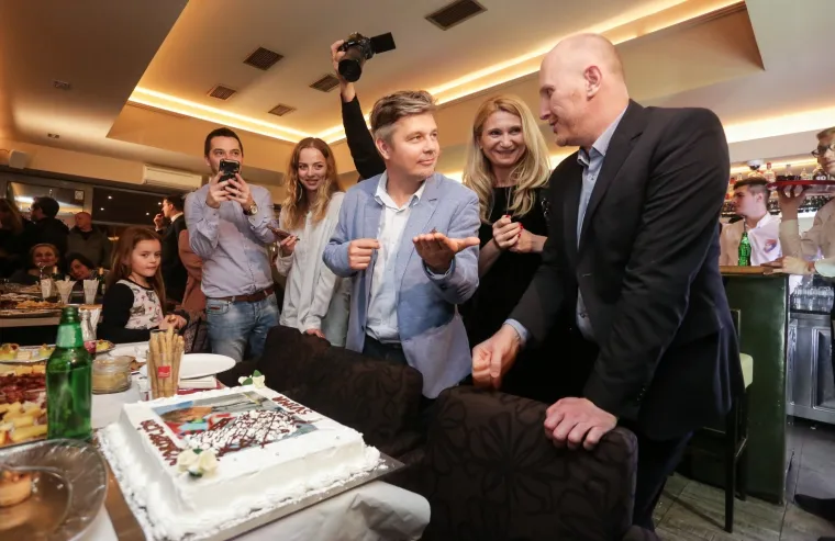 Dobra atmosfera kod Daria Juričana: 'Ljudi su mala smeća i glasali su za korupciju'