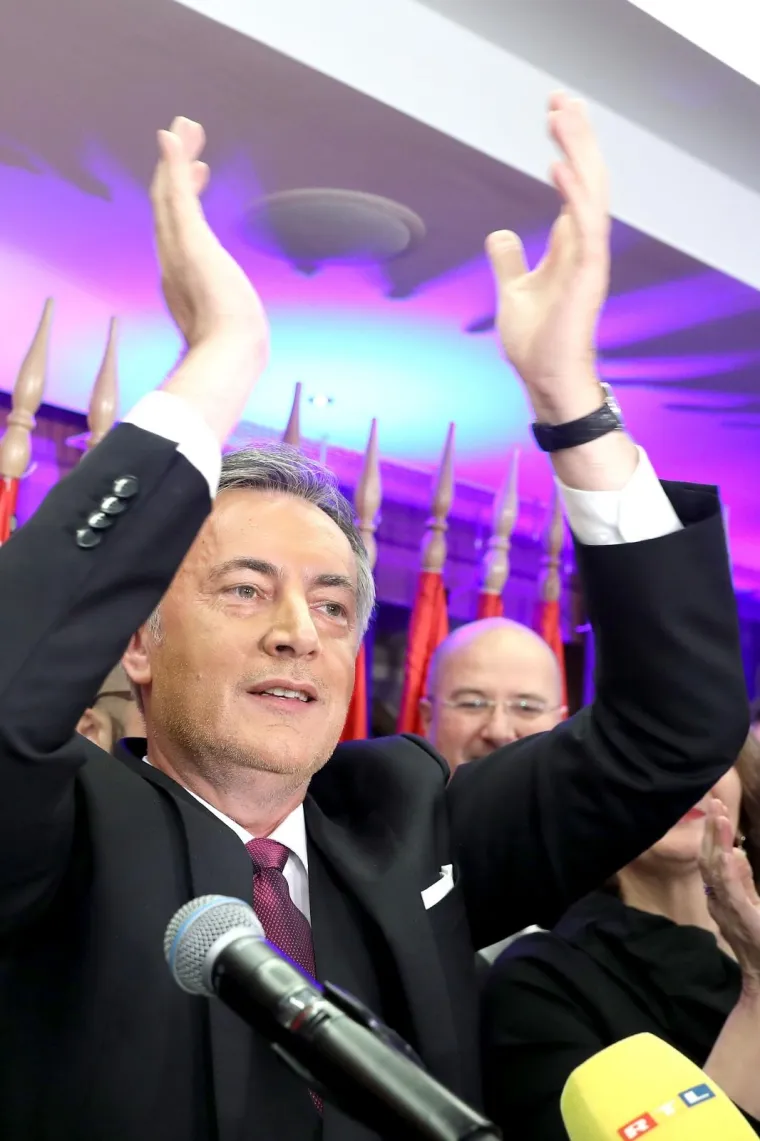 &Scaron;koro sa suzama u očima najavio pohod na parlamentarne izbore: 'Napravili smo čudo'