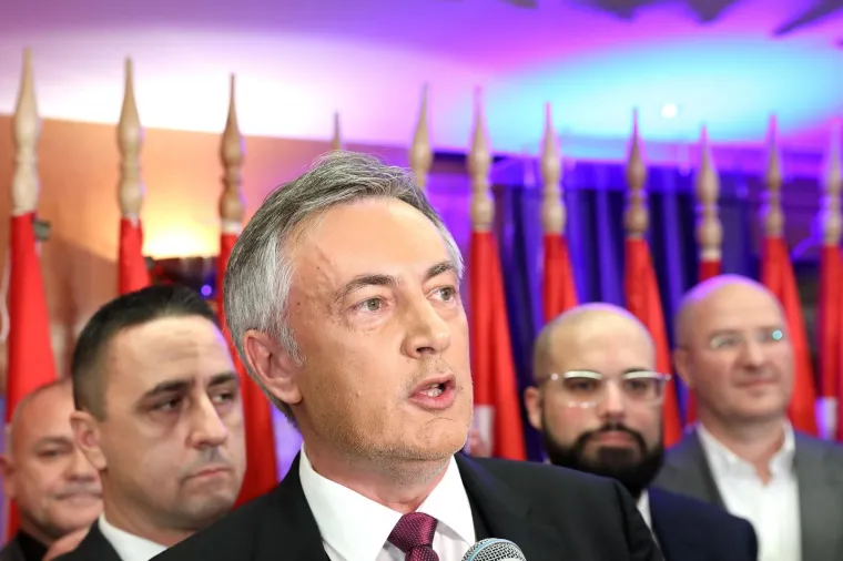 &Scaron;koro sa suzama u očima najavio pohod na parlamentarne izbore: 'Napravili smo čudo'