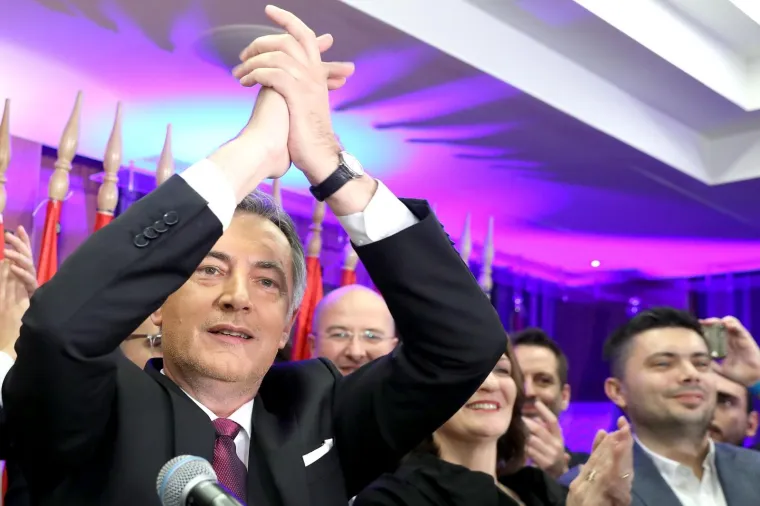 &Scaron;koro sa suzama u očima najavio pohod na parlamentarne izbore: 'Napravili smo čudo'