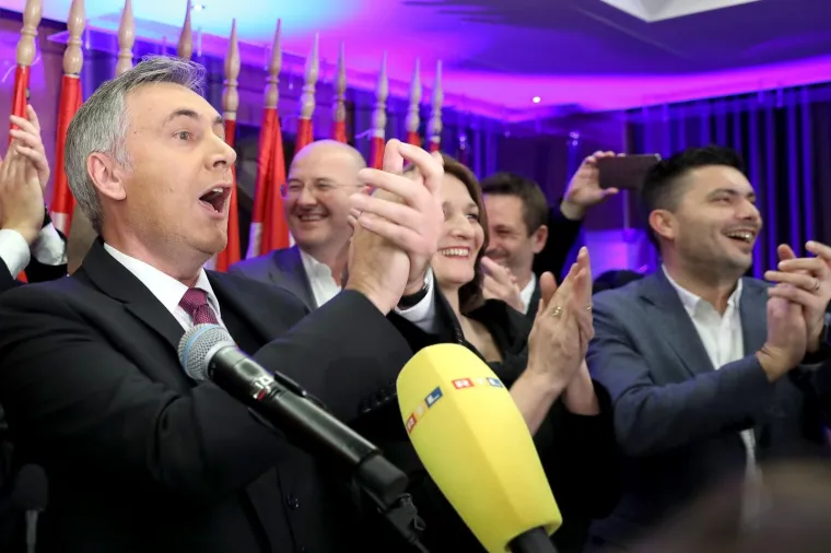 &Scaron;koro sa suzama u očima najavio pohod na parlamentarne izbore: 'Napravili smo čudo'