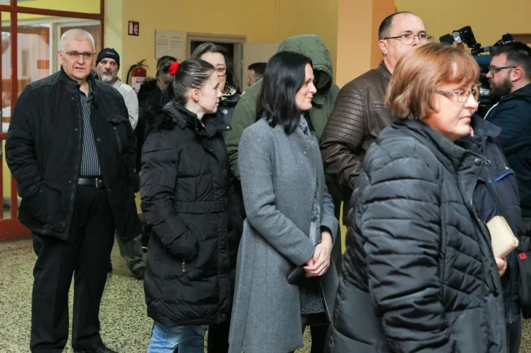 Kandidat za predsjednika Republike Hrvatske, Ante Đapić glasovao je na izborima za predsjednika Republike Hrvatske u OŠ Vladimira Bečića u Osijeku
