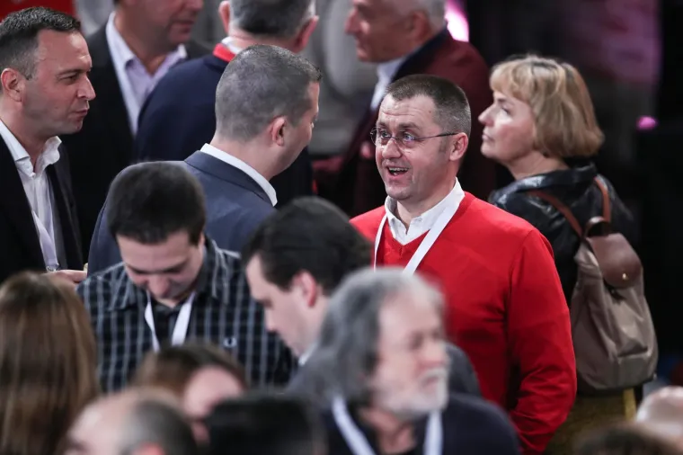 Odlično raspoloženje u Tvornici: Pogledajte tko je sve do&scaron;ao podržati Milanovića