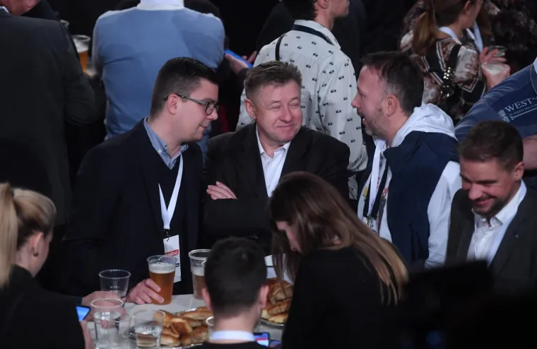 Odlično raspoloženje u Tvornici: Pogledajte tko je sve do&scaron;ao podržati Milanovića