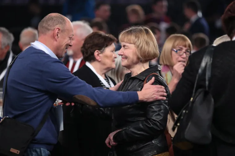 Odlično raspoloženje u Tvornici: Pogledajte tko je sve do&scaron;ao podržati Milanovića