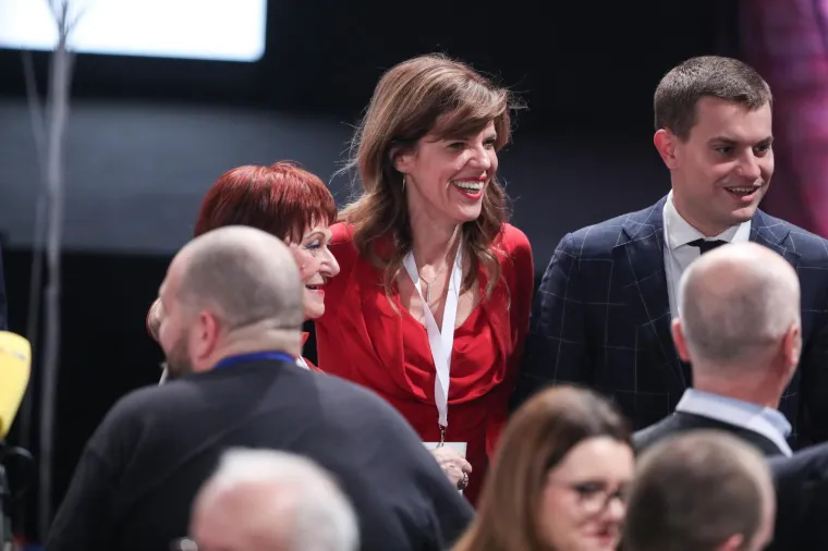 Odlično raspoloženje u Tvornici: Pogledajte tko je sve do&scaron;ao podržati Milanovića