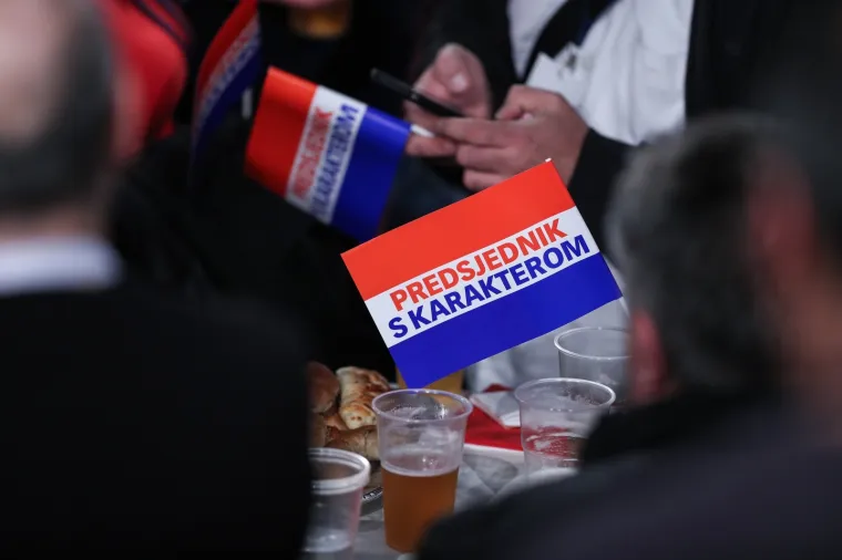 Odlično raspoloženje u Tvornici: Pogledajte tko je sve do&scaron;ao podržati Milanovića