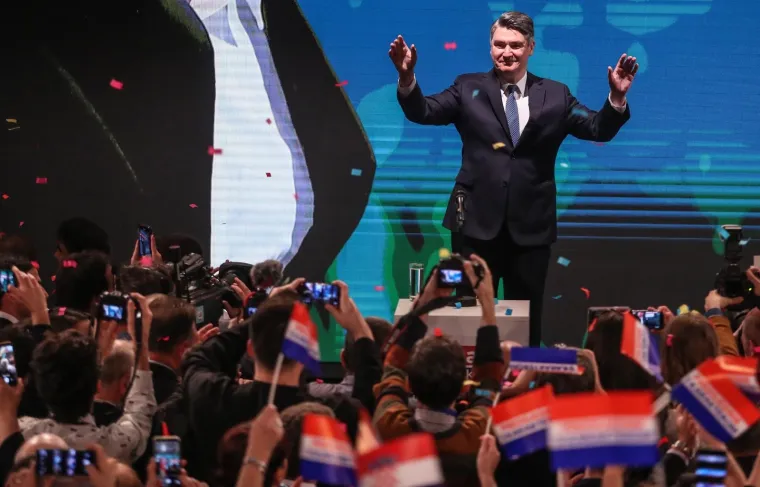 Odlično raspoloženje u Tvornici: Pogledajte tko je sve do&scaron;ao podržati Milanovića