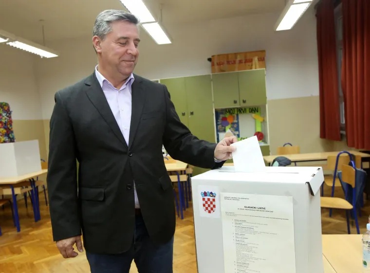 Politička elita je iza&scaron;la na birali&scaron;ta: Evo kako je to izgledalo na predsjedničkim izborima