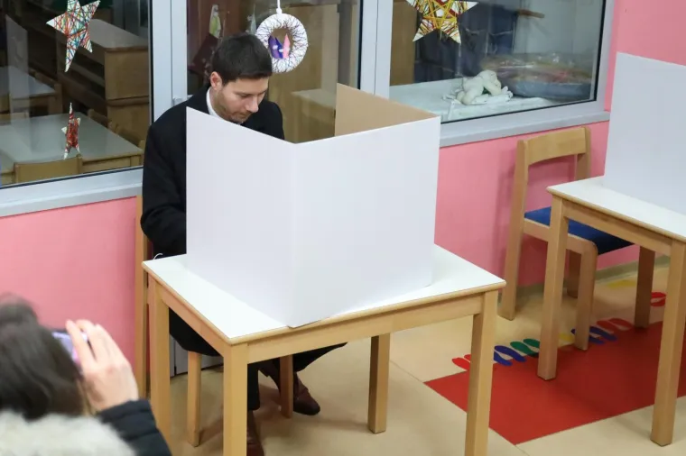 Predsjednički kandidat Ivan Pernar glasovao na predsjedničkim izborima