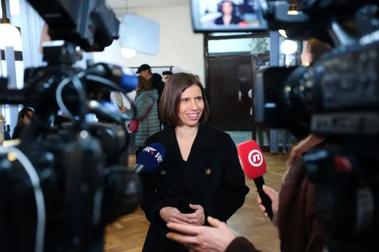 Kandidatkinja za predsjednicu Republike Hrvatske, Katarina Peović, glasovala je na izborima za predsjednika Republike Hrvatske u Domu za starije osobe Trnje u Zagrebu