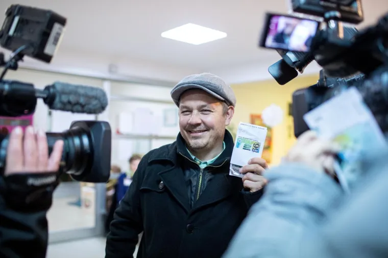 Dario Juričan do&scaron;ao na glasanje prije 7 sati i čekao da se otvori birali&scaron;te