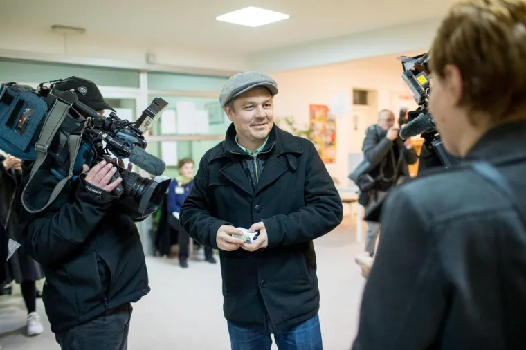 Dario Juričan do&scaron;ao na glasanje prije 7 sati i čekao da se otvori birali&scaron;te