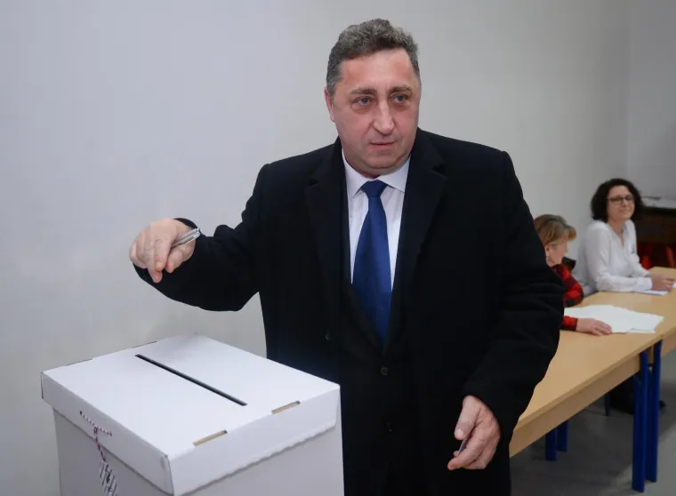 Kandidat za predsjednika Republike Hrvatske, Nedjeljko Babić, glasovao je na izborima za predsjednika Republike Hrvatske u OŠ Antuna Mihanovića