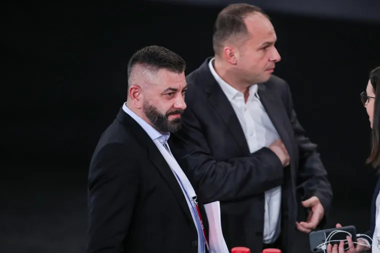 Izborni stožer predsjedničkog kandidata Zorana Milanovića u Tvornici kulture tijekom čekanja rezultata na izborima za predsjednika Republike Hrvatske.