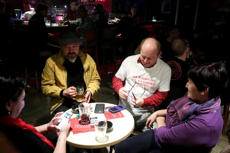 DUGOGODI&Scaron;NJA AKTIVISTKINJA NIJE SE PROBILA: Evo kako je u stožeru Katarine Peović