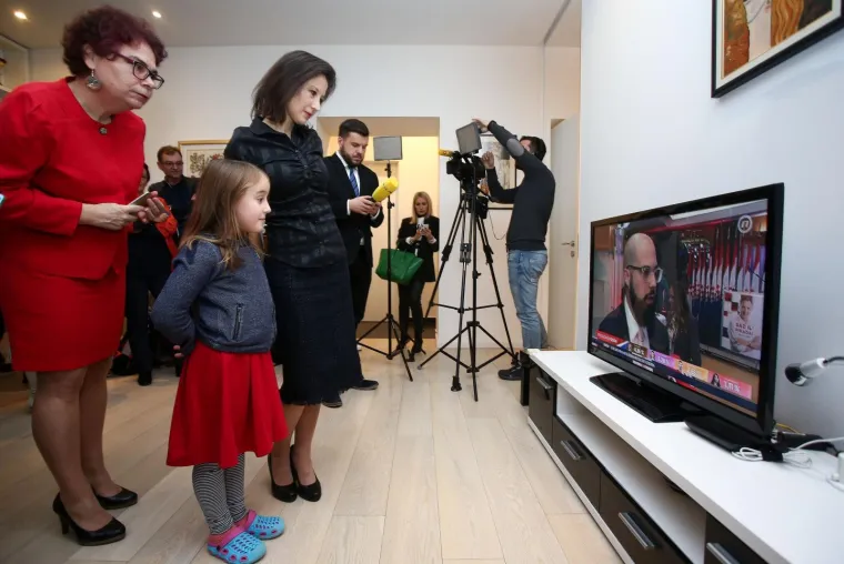 DALIJA OREŠKOVIĆ REZULTATE PRATI IZ SVOG DOMA: Ugostila brojne simpatizere