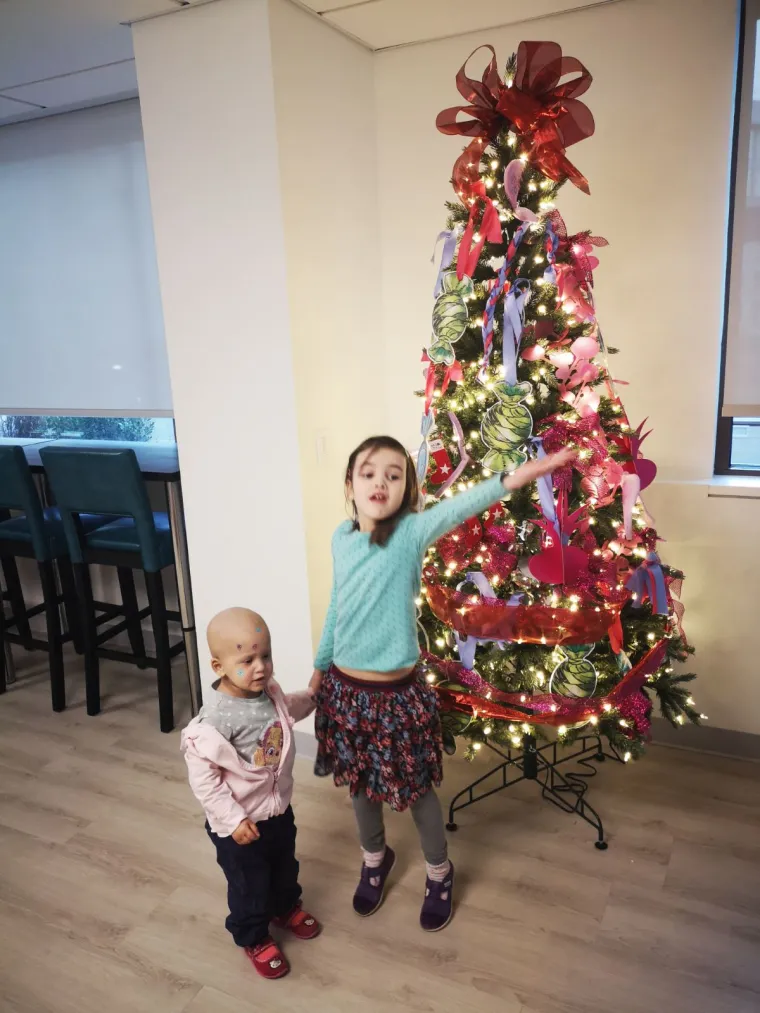 Najljep&scaron;a božićna priča! Pogledajte najnovije fotografije male Mile iz SAD-a