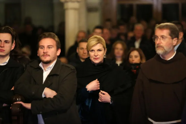 VRH HDZ-A NA BOŽIĆNOJ MISI U ZAGREBAČKOJ KATEDRALI: Pogledajte tko je sve stigao