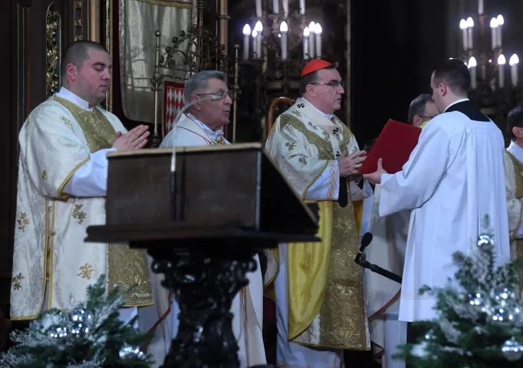 Božićna misa u katedrali koju je predvodio kardinal Josip Bozanić.