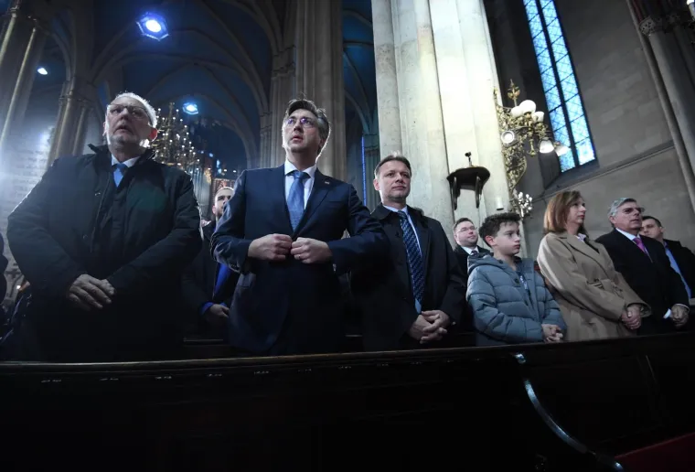 Na misu su došli, između ostalih, Davor Božinović, Andrej Plenković, Gordan Jandroković...