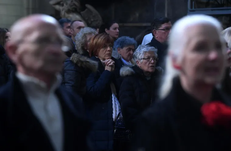 VRH HDZ-A NA BOŽIĆNOJ MISI U ZAGREBAČKOJ KATEDRALI: Pogledajte tko je sve stigao