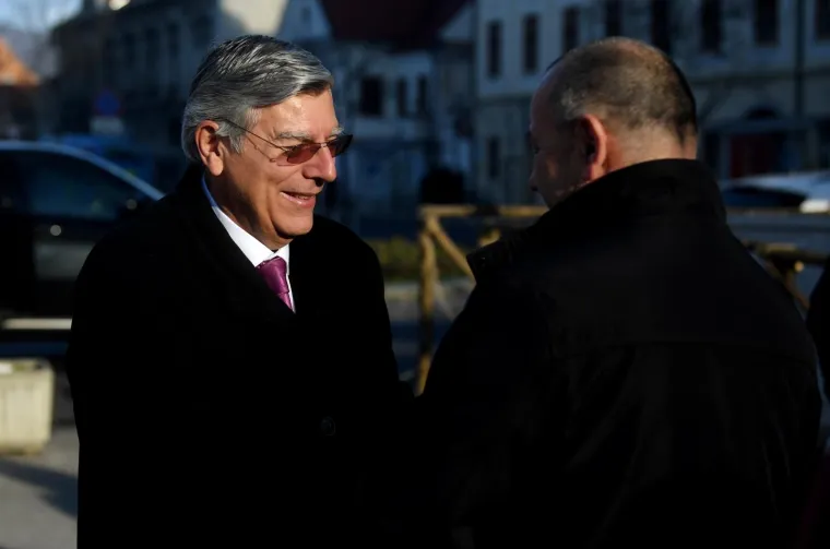 VRH HDZ-A NA BOŽIĆNOJ MISI U ZAGREBAČKOJ KATEDRALI: Pogledajte tko je sve stigao