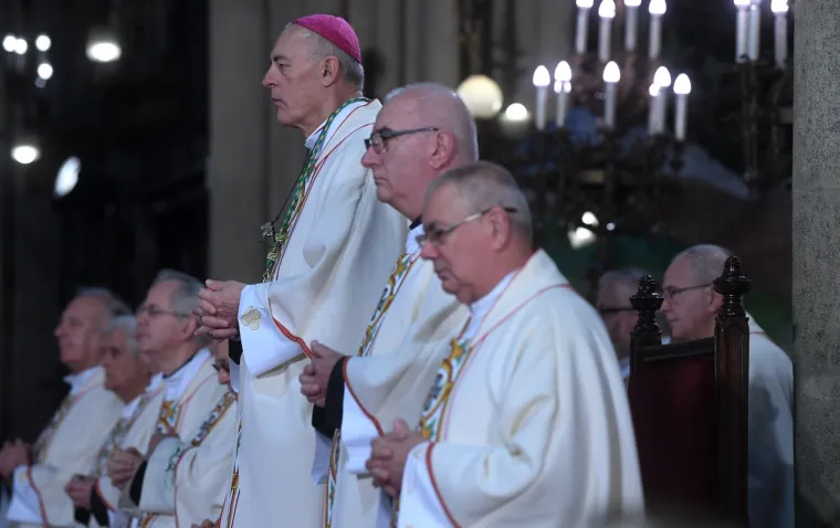 VRH HDZ-A NA BOŽIĆNOJ MISI U ZAGREBAČKOJ KATEDRALI: Pogledajte tko je sve stigao