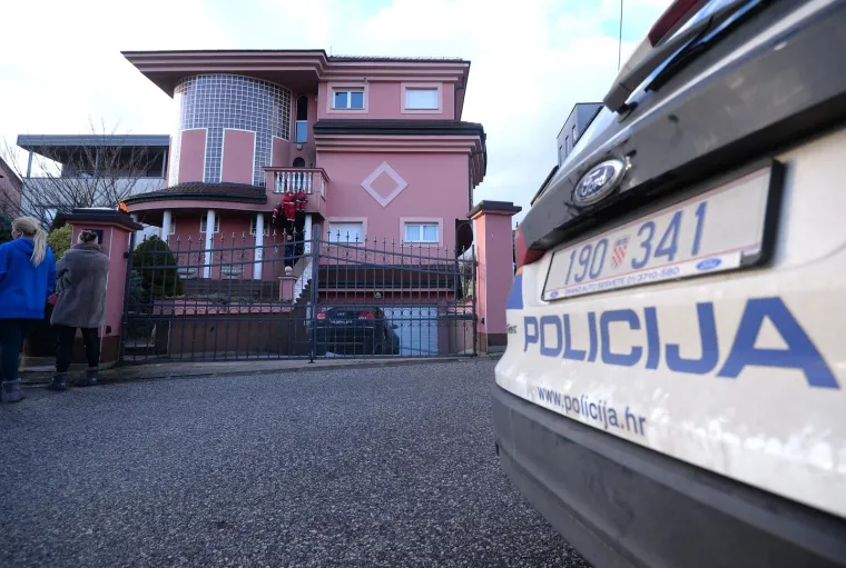 PAVLE KALINIĆ HEROJSKI SPASIO LJUDE IZ POŽARA: U kući jo&scaron; traje policijski očevid