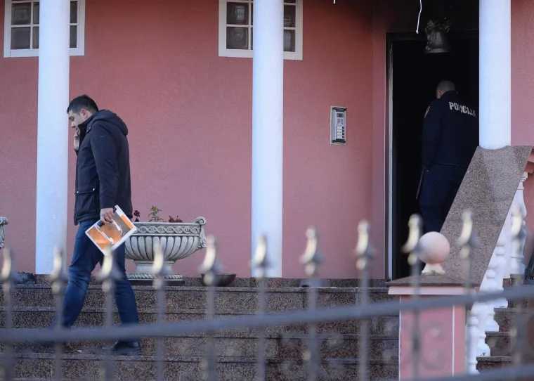 PAVLE KALINIĆ HEROJSKI SPASIO LJUDE IZ POŽARA: U kući jo&scaron; traje policijski očevid