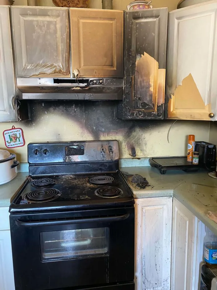 VESELILI SU SE BOŽIĆU, A ONDA SE DOGODIO - KAOS! Ovo su najveći failovi koji su se dogodili na Badnju večer