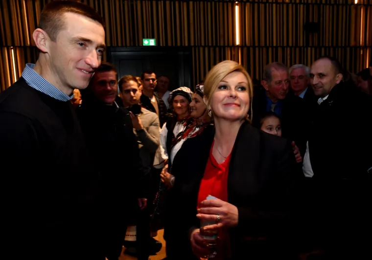 Grabar Kitarović posjetila Požegu i Pleternicu, družila se s Culejom i pozdravila s Franjom Lucićem