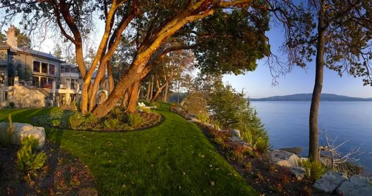 OTKRIVENA UNUTRA&Scaron;NJOST VILE U KOJOJ SU MEGHAN I HARRY PROSLAVILI BOŽIĆ: Ima osam spavaćih soba, a okružena je s dvije privatne plaže