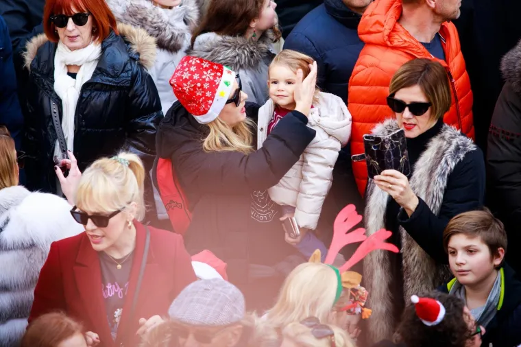 Splićani odradili generalnu probu! Pogledajte kako su proslavili doček Nove godine u 15 sati