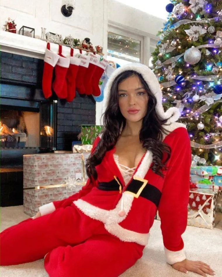 BAKA MRAZ NIKAD NIJE IZGLEDALA BOLJE: Ne znamo kako izdržava Djedica, ali nama uopće nije lako