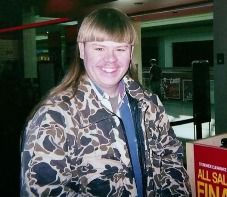 PITATE SE POSTOJI LI NAJGORA FRIZURA IKAD NAPRAVLJENA? Pa, postoji, ali ne radi se o samo jednoj. Nažalost, ima ih više...