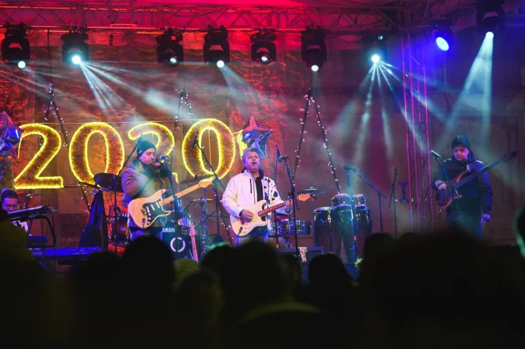 U Zadru se veselilo i slavilo uz hitover TBF-a i Dalmatina.