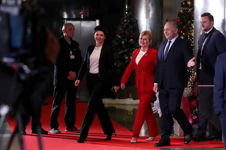 Kolinda Grabar-Kitarović i Zoran Milanović ponovno se sučelili: U zadnjim satima kampanje bore se za nove glasove