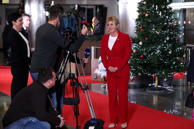 Kolinda Grabar-Kitarović i Zoran Milanović ponovno se sučelili: U zadnjim satima kampanje bore se za nove glasove