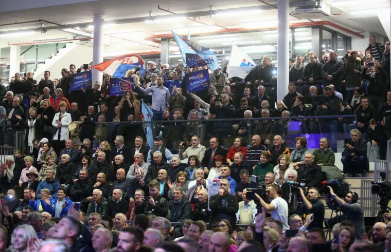 Veseli skup u Bandićevoj utvrdi: Red pjesme, red plesa pa govora... Dobrog raspoloženja nije manjkalo