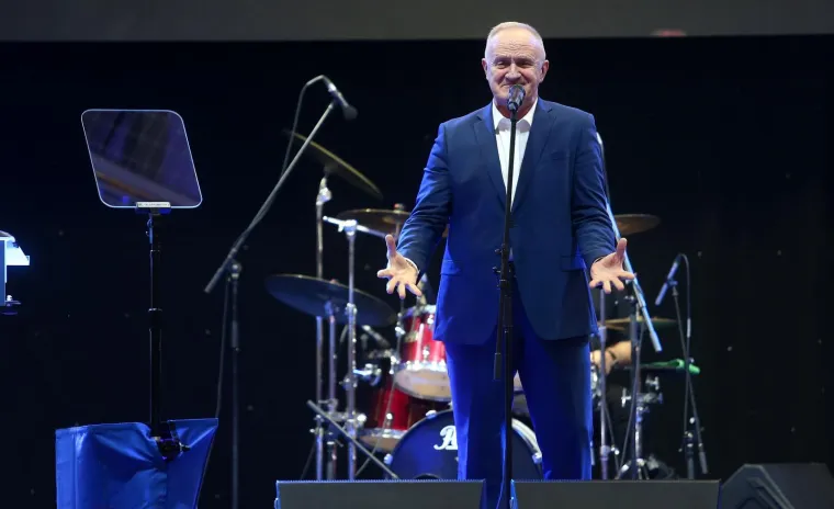 Veseli skup u Bandićevoj utvrdi: Red pjesme, red plesa pa govora... Dobrog raspoloženja nije manjkalo