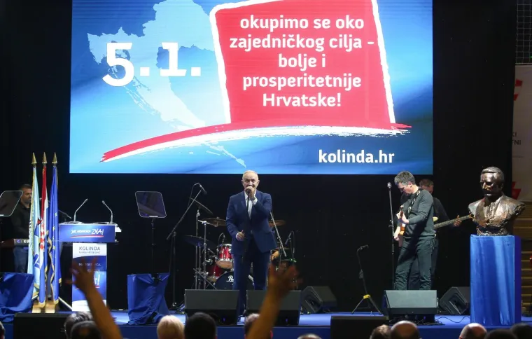 Veseli skup u Bandićevoj utvrdi: Red pjesme, red plesa pa govora... Dobrog raspoloženja nije manjkalo